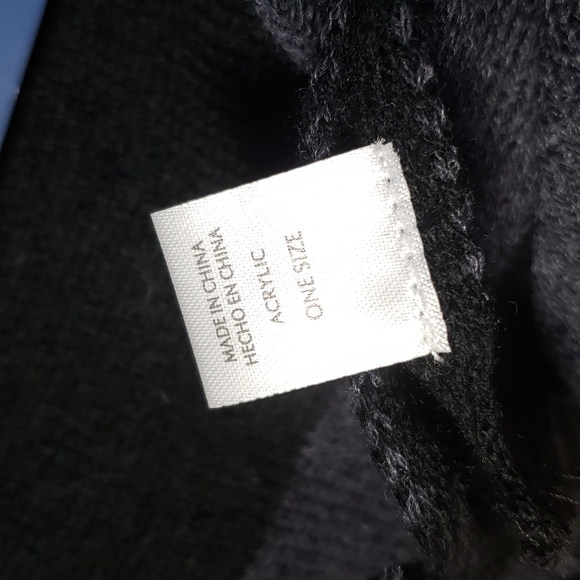 Wembley hat and scarf set - Picture 3 of 4